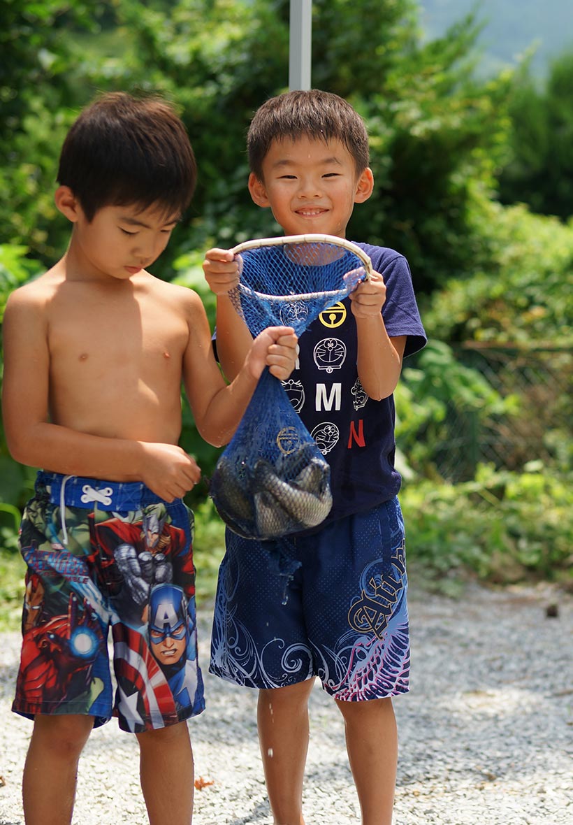 メインビジュアルは3枚程度まで