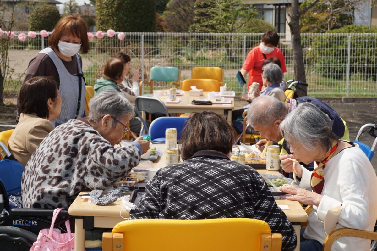 デイサービスセンターひなたぼっこ『合同お花見会』
